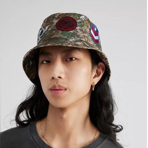 NWT- Urban Outfitters Tree Camo Patch Bucket Hat Camouflage with Patches